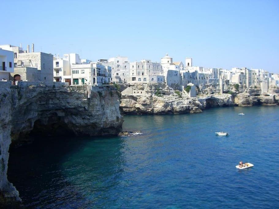 ポリニャーノ・ア・マーレLa Casa Di Gio Con Terrazzino Panoramicoアパートメント エクステリア 写真